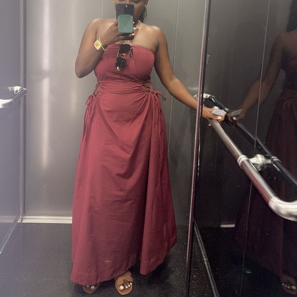 ASOS Design Bandeau midi with lattice detail waist in burgundy ; US 6 - Picture 6 of 6